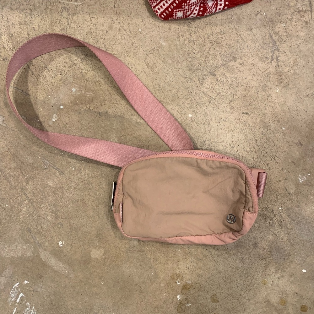 Lululemon crossbody